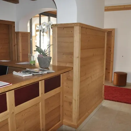 斯密丁格尔住宿加早餐旅馆 4*